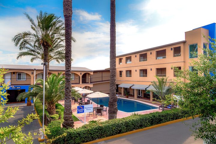 Hotel Exterior 44 of 46