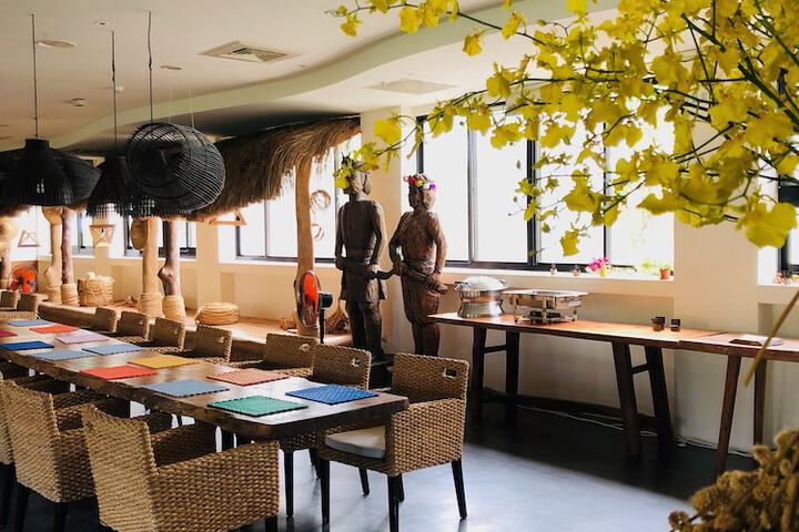 Dining Photos