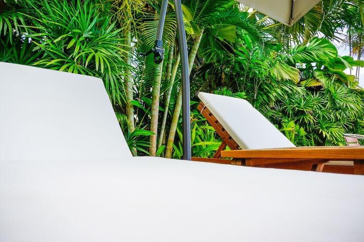 Hotel with Pool
