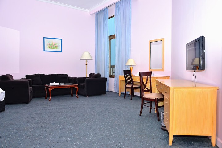 Room 10 of 64