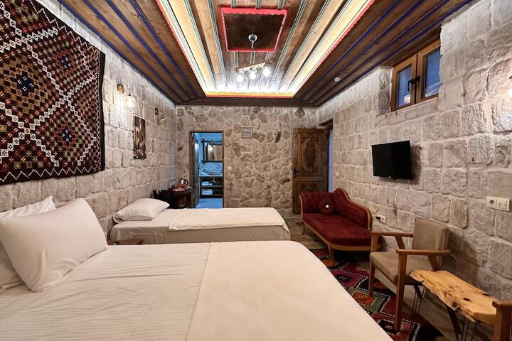 Room 25 of 121