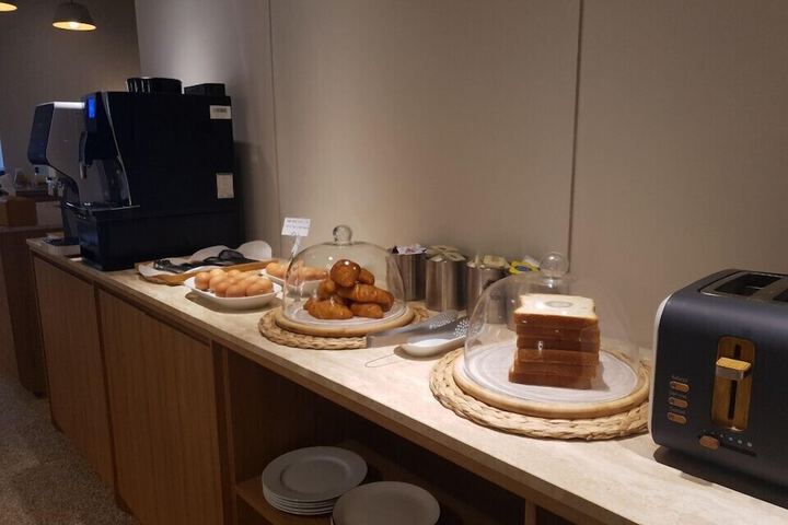 Breakfast/Coffee Service 55 of 59