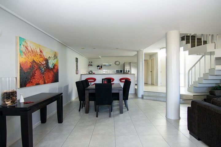Room 5 of 13
