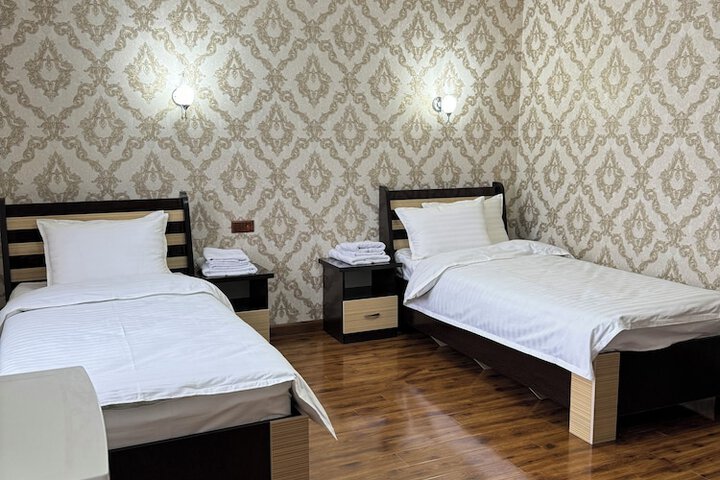 Room 2 of 16