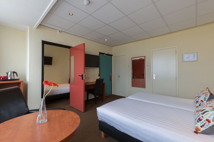 Room 13 of 45