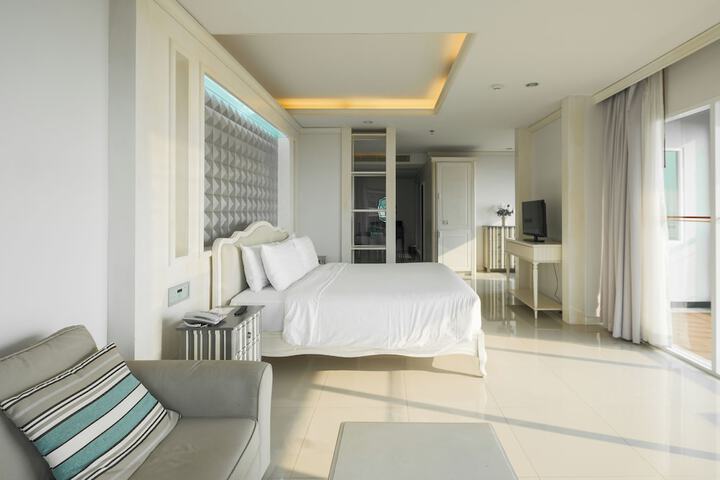 Room 39 of 165