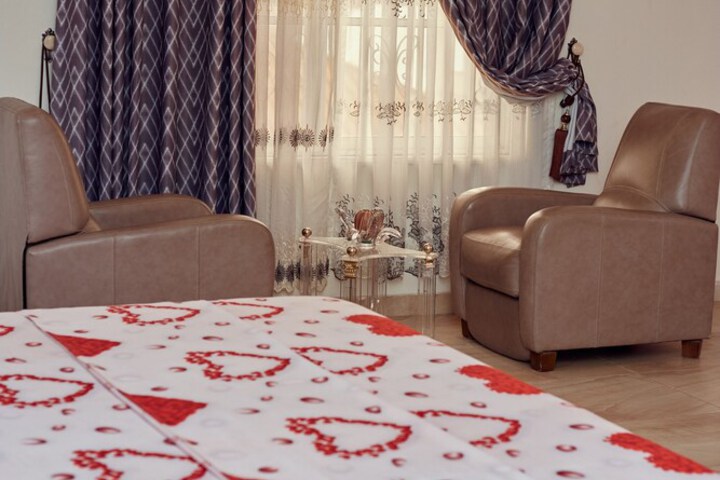 Room 34 of 47