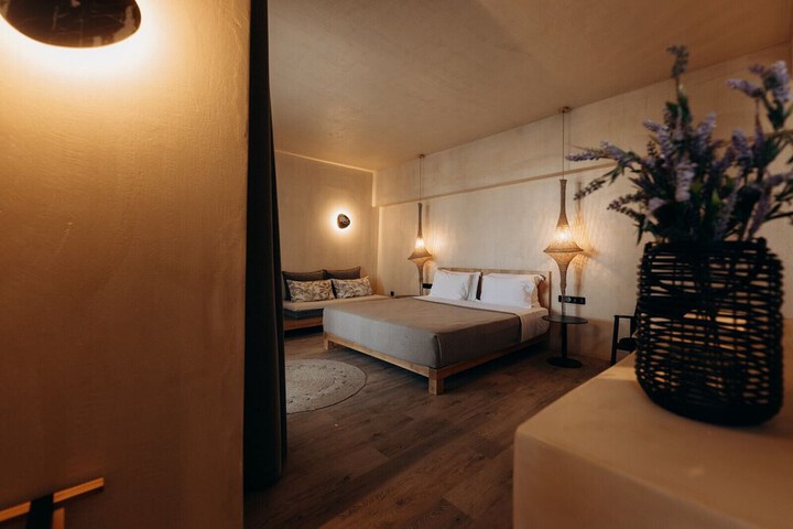 Room 7 of 57