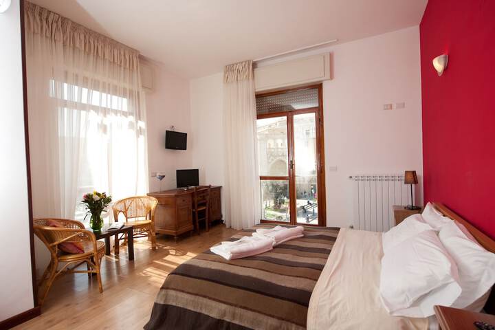 Room 6 of 50