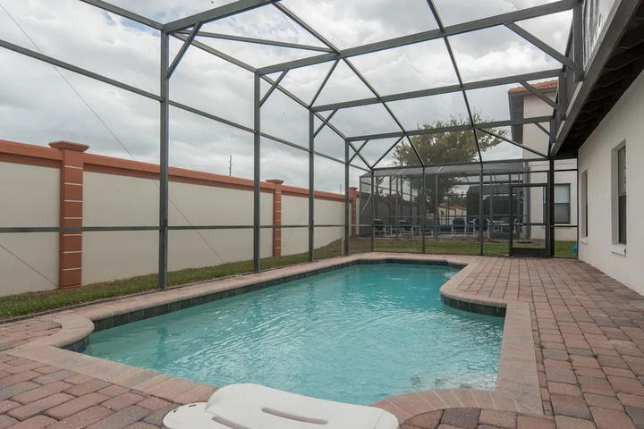 Pool 8 of 16