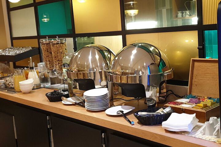 Breakfast/Coffee Service 38 of 44