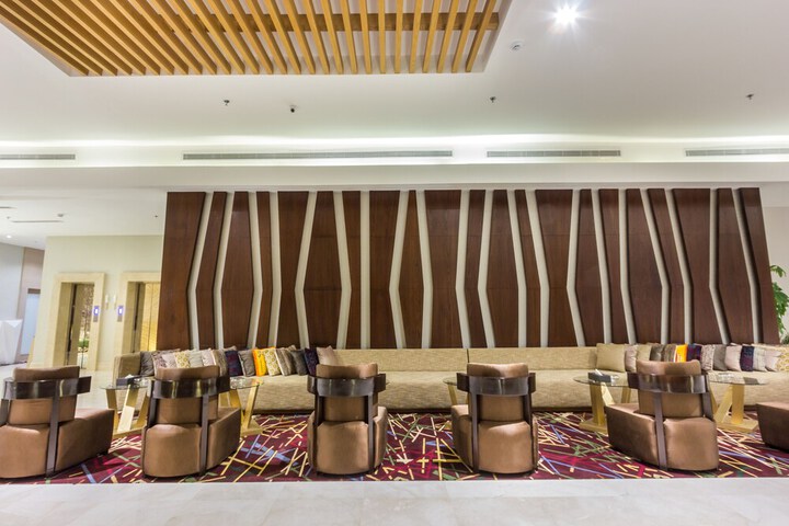 Hotel Interior 27 of 124