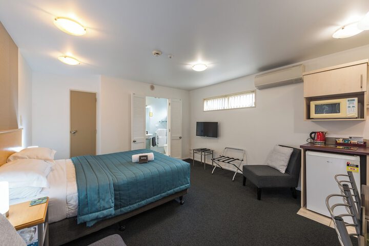 Room 38 of 80