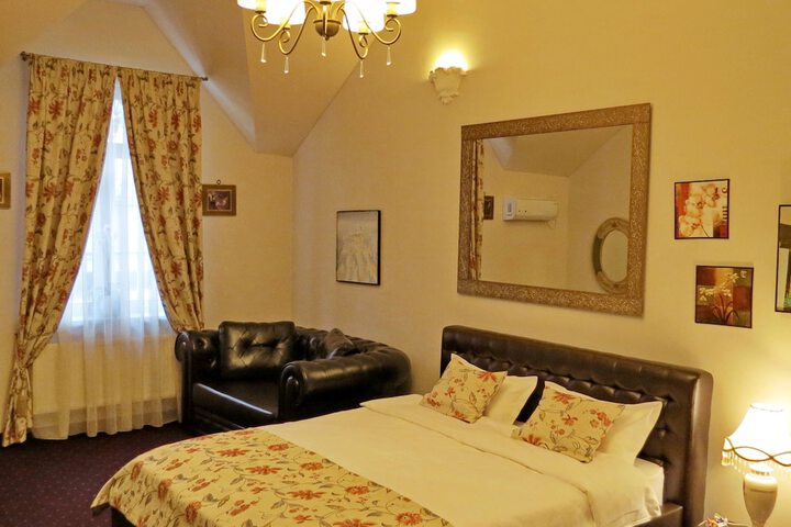 Room 19 of 37
