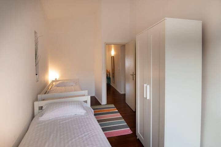 Room 6 of 43