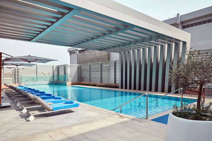 Pool 32 of 51