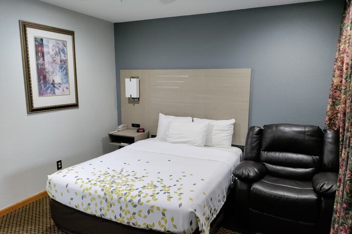 Room 17 of 43