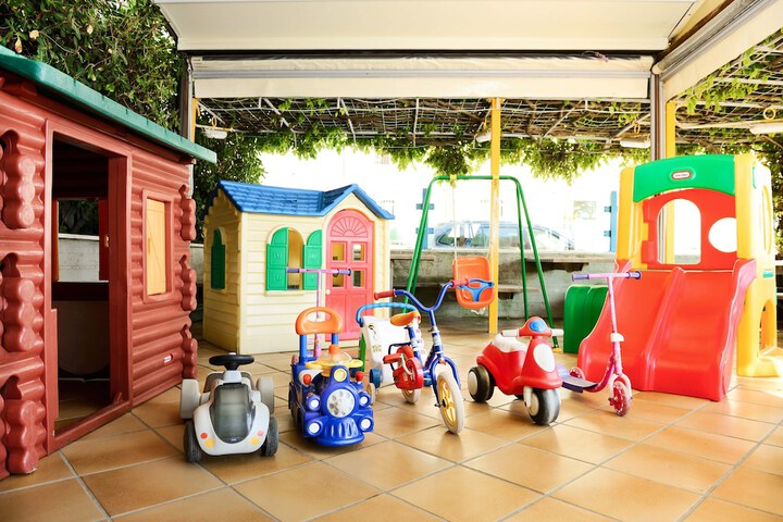 Childrens Activities 19 of 40