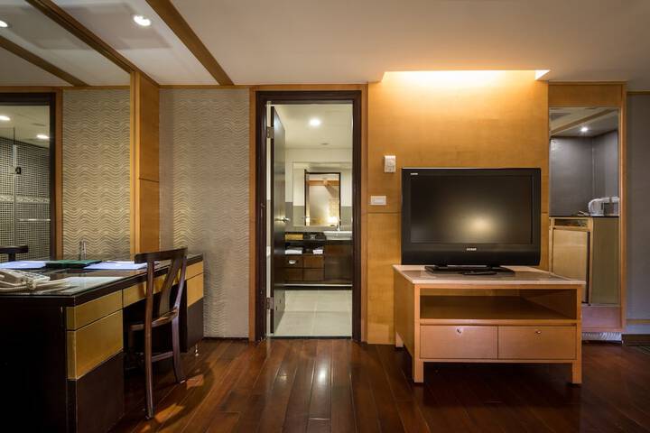 Room 10 of 164