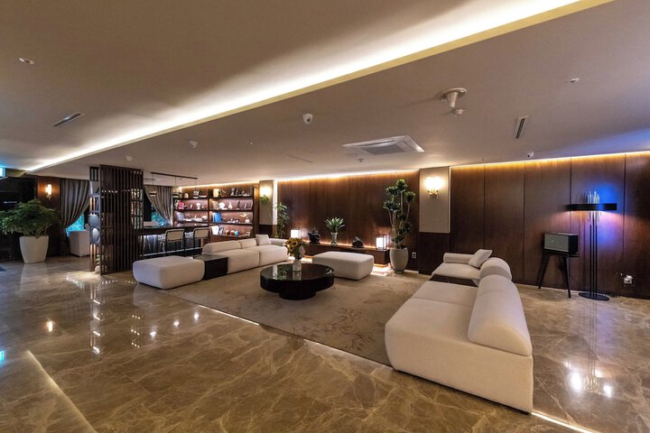 Hotel Lobby