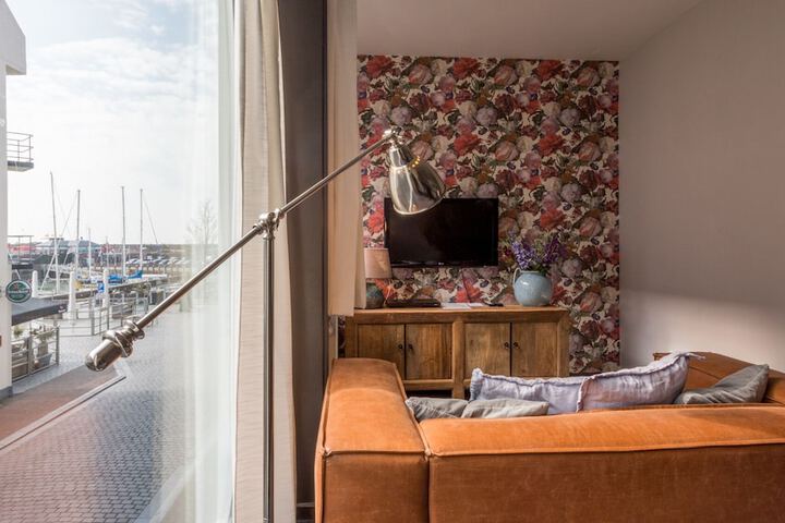 Room 34 of 49