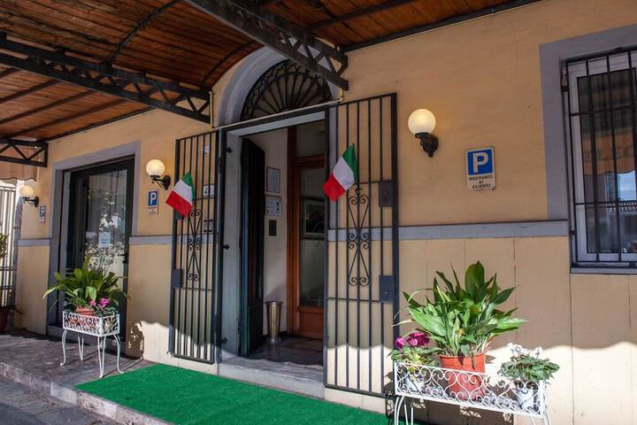 Hotel 56 of 58