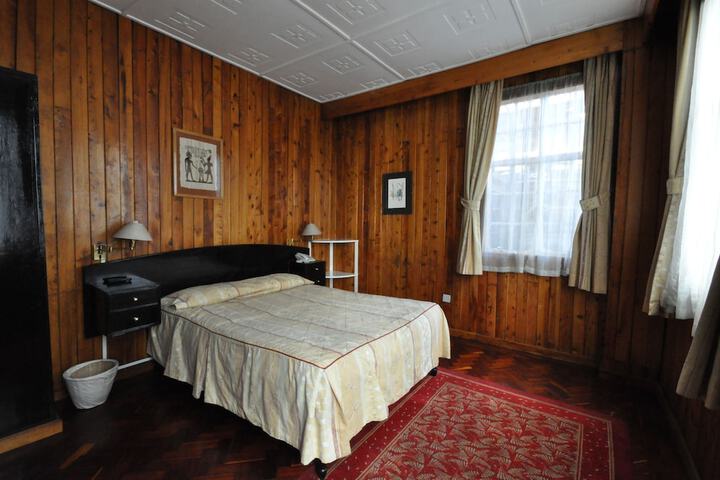 Room 7 of 43
