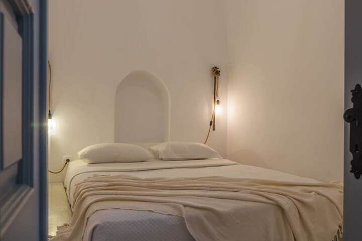 Room 10 of 38