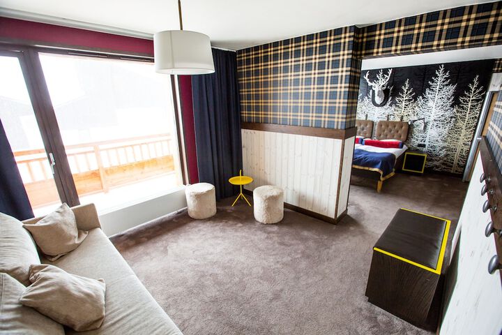 Room 5 of 42
