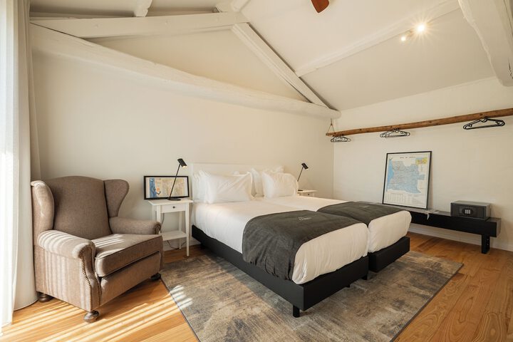 Room 15 of 100