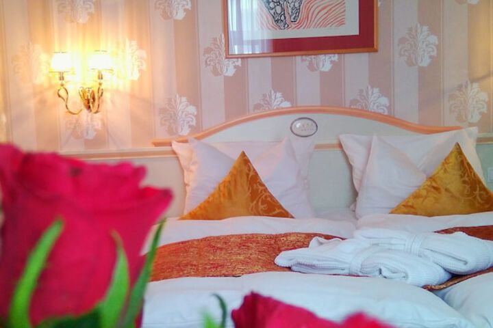 Room 9 of 40