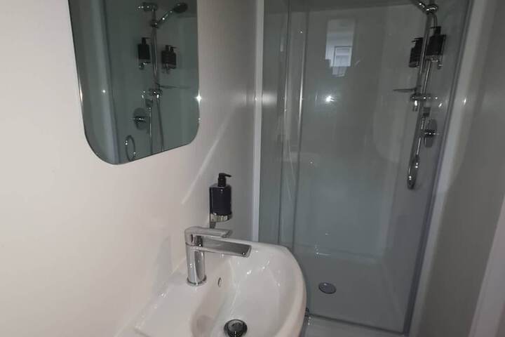Room 15 of 26