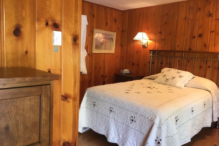 Room 2 of 39