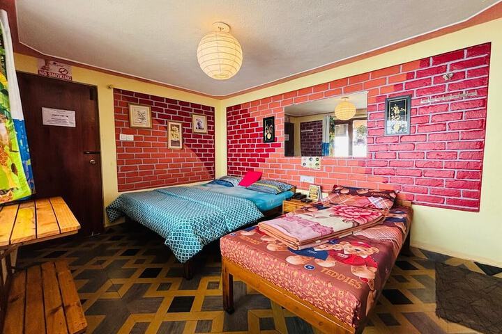 Room 79 of 195