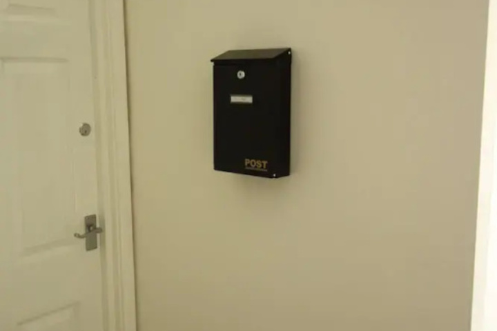 Room 12 of 13