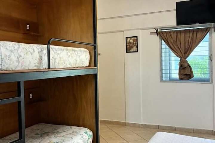Room 2 of 10