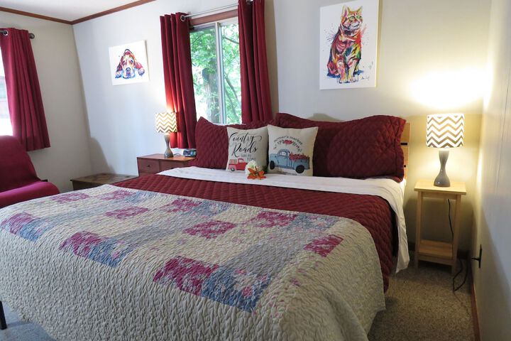 Room 3 of 183