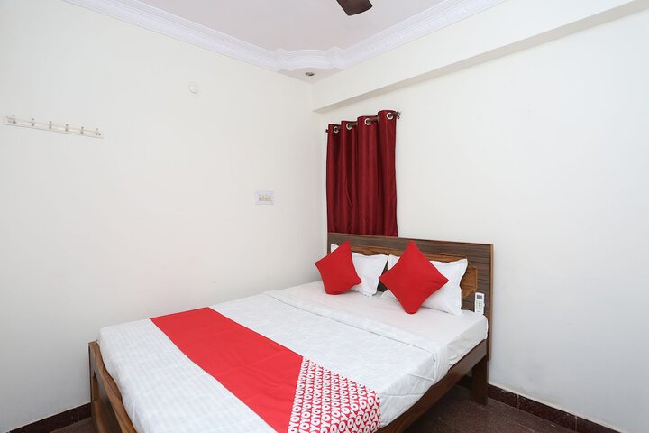 Room 8 of 19