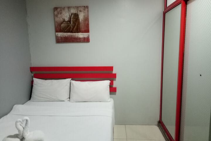 Room 4 of 34