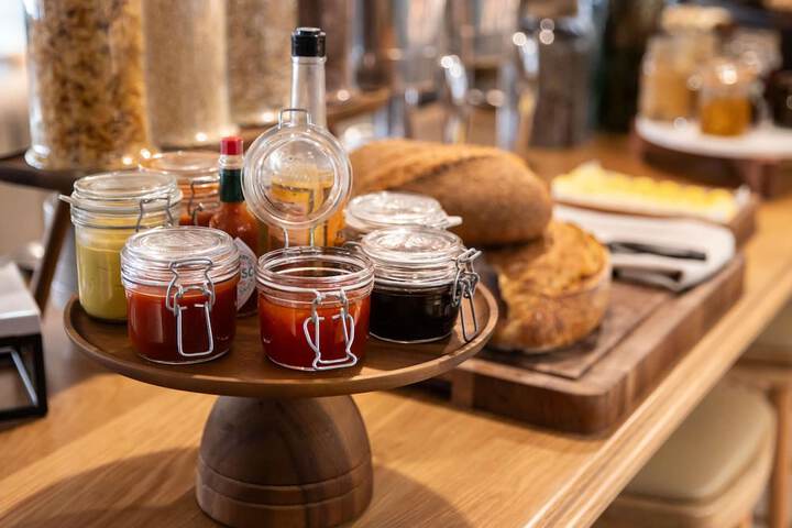 Breakfast/Coffee Service 74 of 111