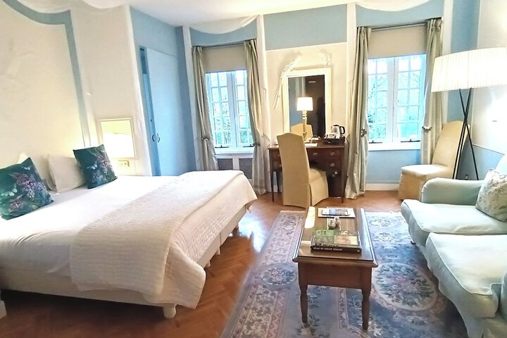 Room 9 of 35