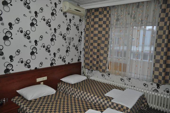 Room 24 of 46