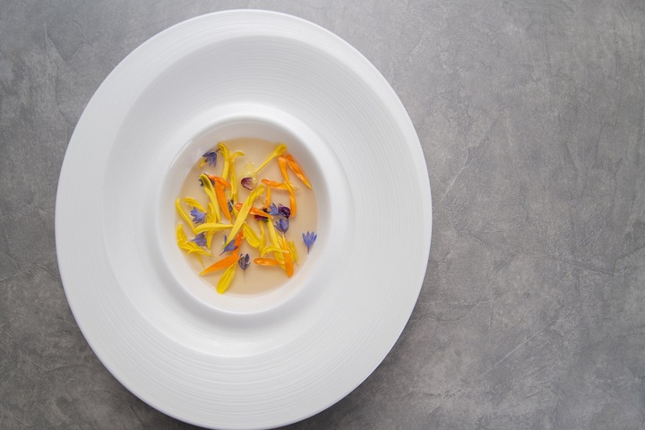 Dining 74 of 107