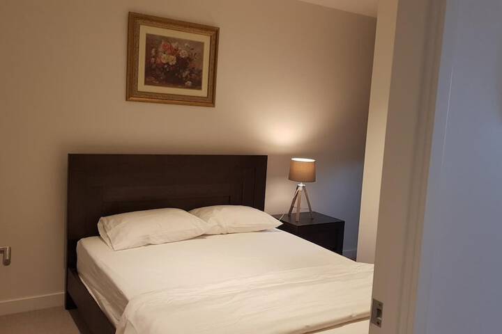 Room 6 of 42
