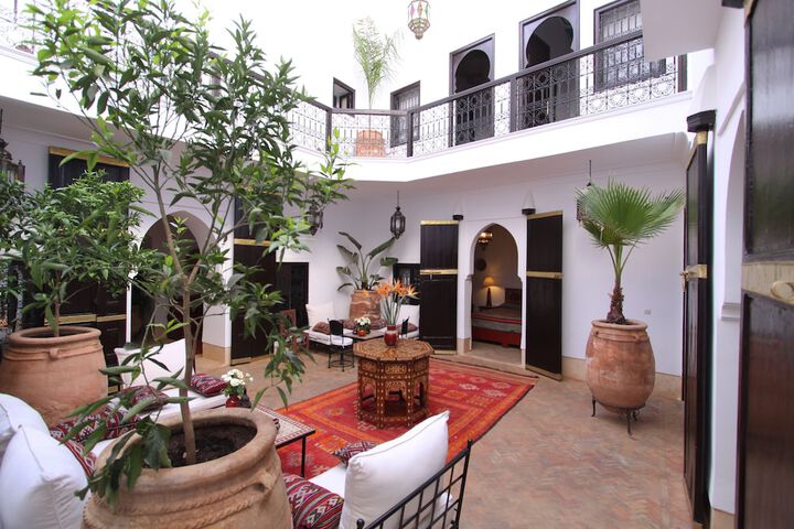Hotel Exterior 74 of 79