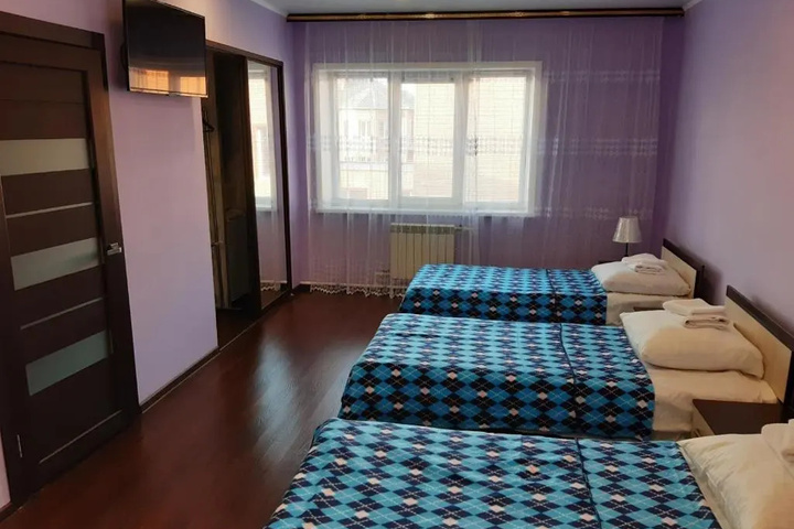 Room 7 of 27