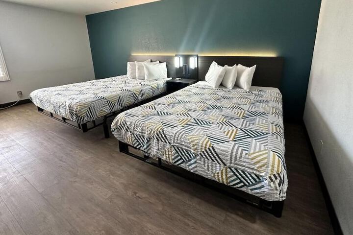Room 2 of 6