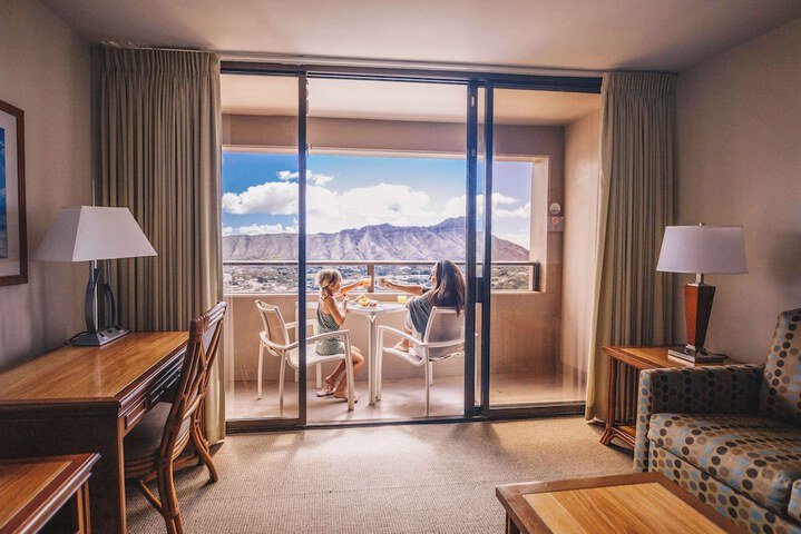 Room 51 of 86