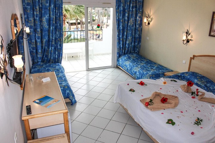 Room 8 of 39