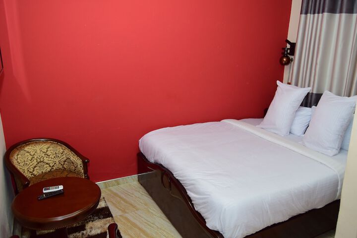 Room 6 of 20